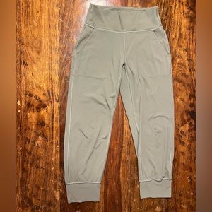 Lululemon Align High Rise Crop Jogger, Size 4